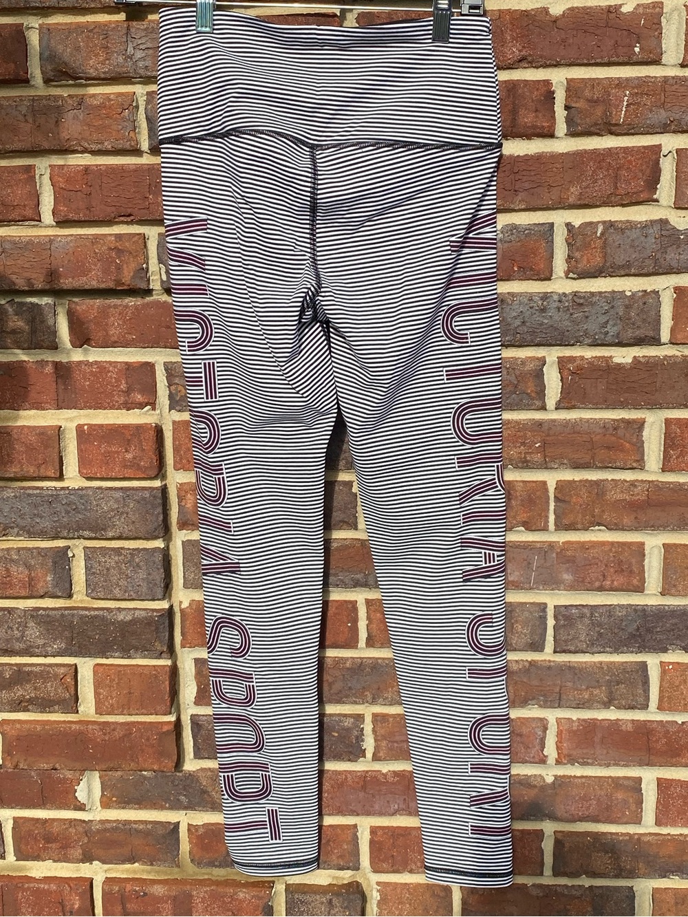 Victoria's Secret Knockout Sport Leggings Small/P Black and White stripe - Picture 7 of 7